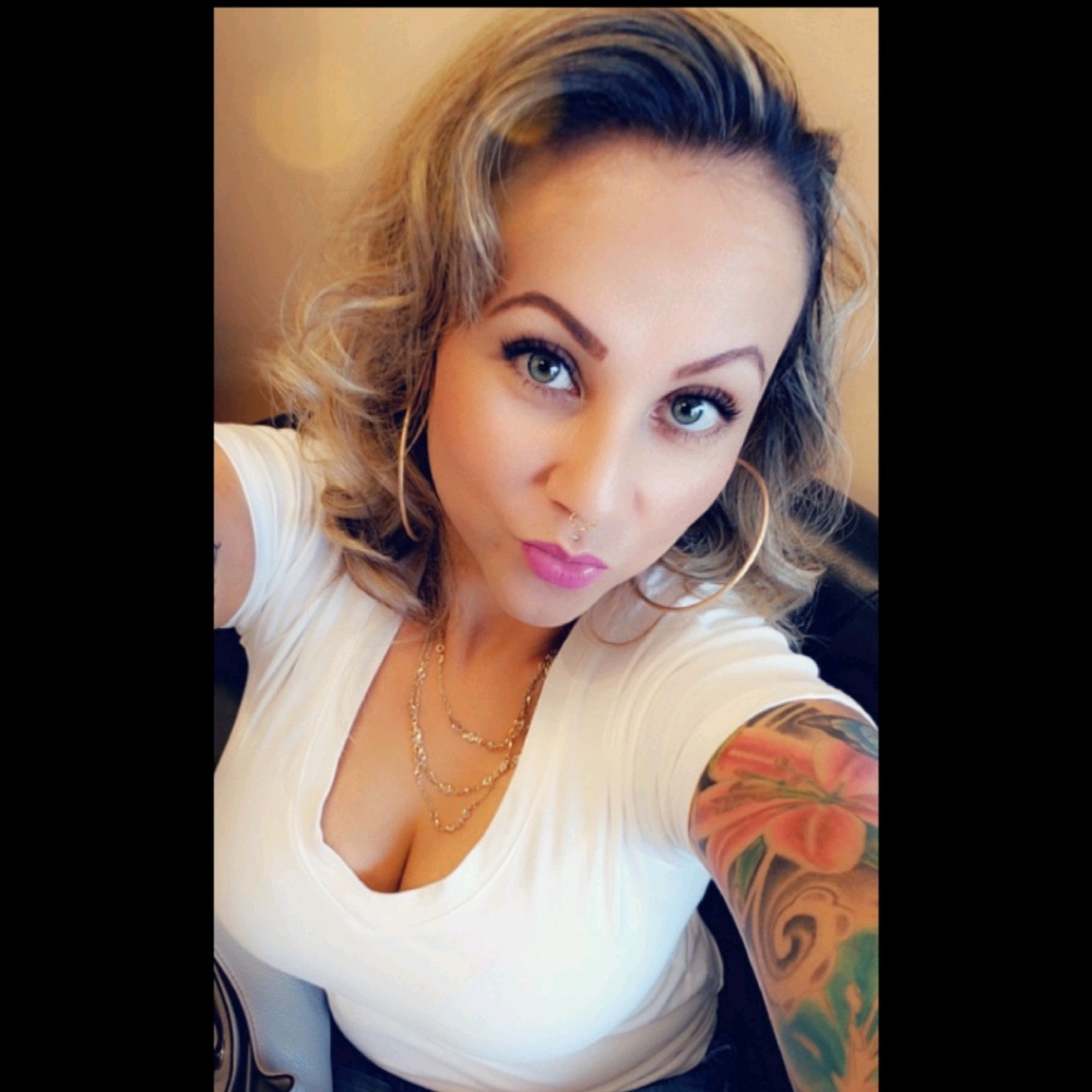 Meet your Posher, Monica